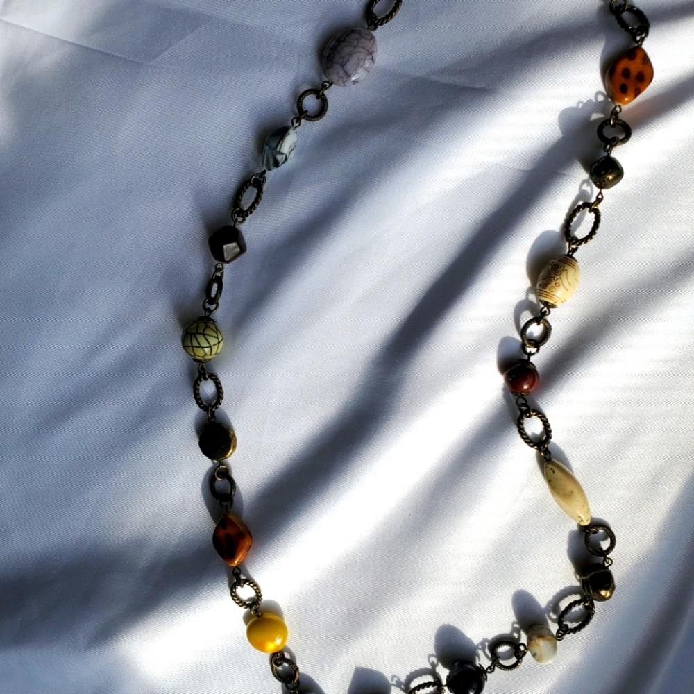 Pretty Multicolored Beads Necklace